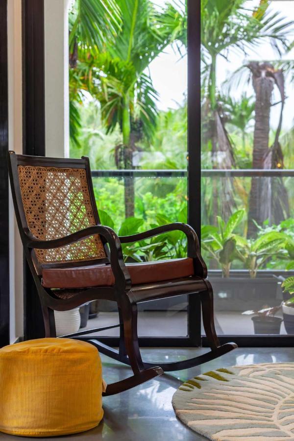 Villa Sereno By Stayvista - An Elegant And Entertaining Retreat Featuring A Swimming Pool, Outdoor Jacuzzi, Modern Interiors, And A Snooker Table Alibag Luaran gambar