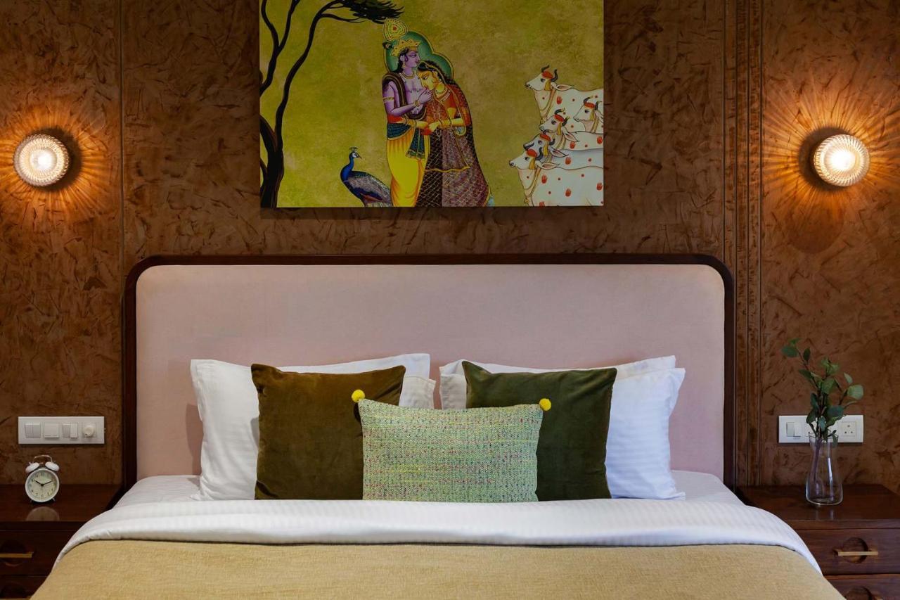 Villa Sereno By Stayvista - An Elegant And Entertaining Retreat Featuring A Swimming Pool, Outdoor Jacuzzi, Modern Interiors, And A Snooker Table Alibag Luaran gambar
