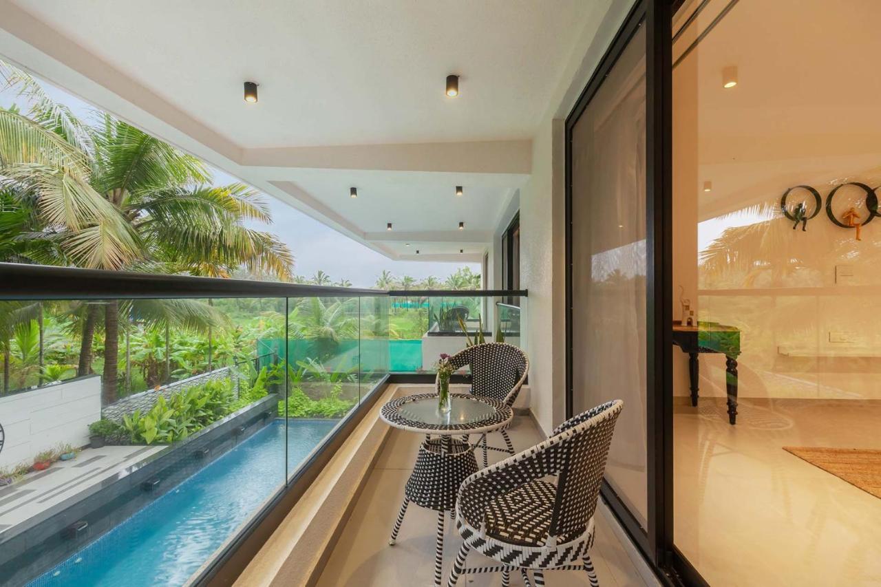 Villa Sereno By Stayvista - An Elegant And Entertaining Retreat Featuring A Swimming Pool, Outdoor Jacuzzi, Modern Interiors, And A Snooker Table Alibag Luaran gambar