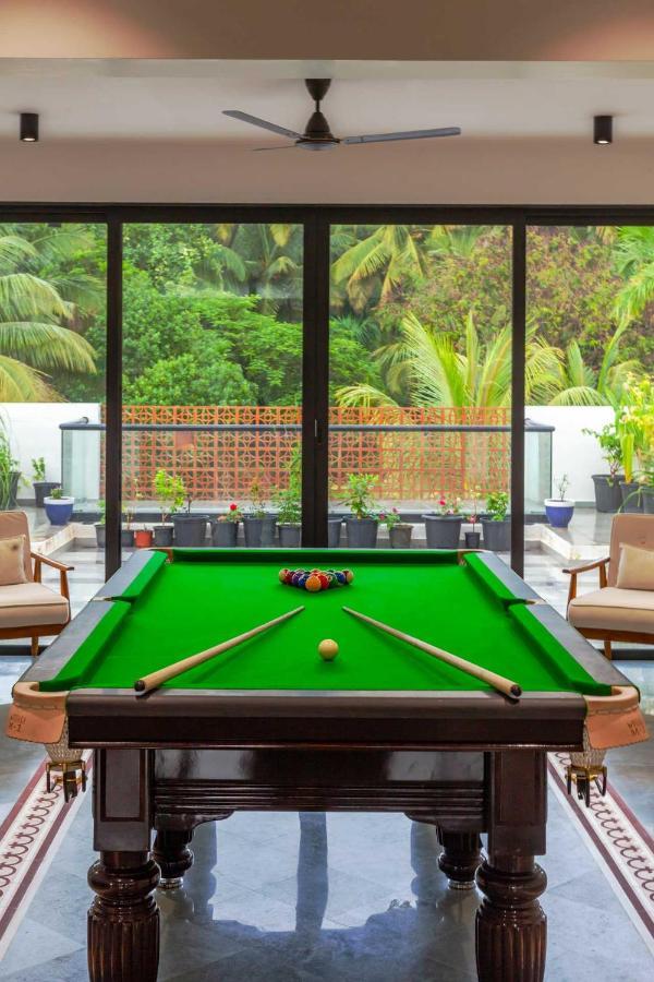 Villa Sereno By Stayvista - An Elegant And Entertaining Retreat Featuring A Swimming Pool, Outdoor Jacuzzi, Modern Interiors, And A Snooker Table Alibag Luaran gambar